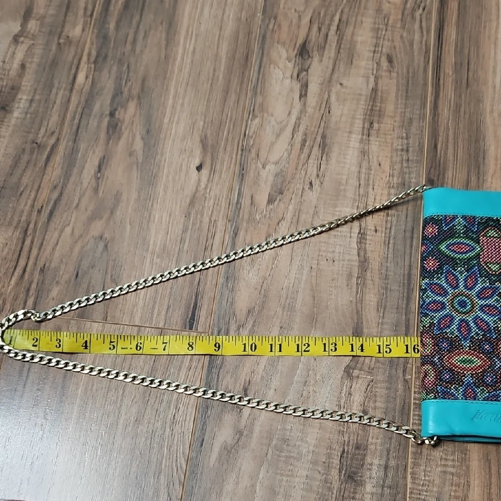 Ay Guey Women’s Vibrant Artistic Multicolor Clutch With Chain